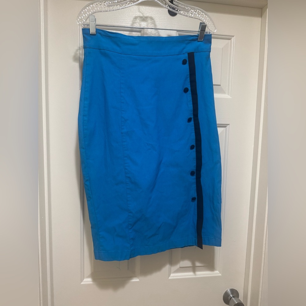 Rock Steady Pencil skirt with black button accent. 2XL